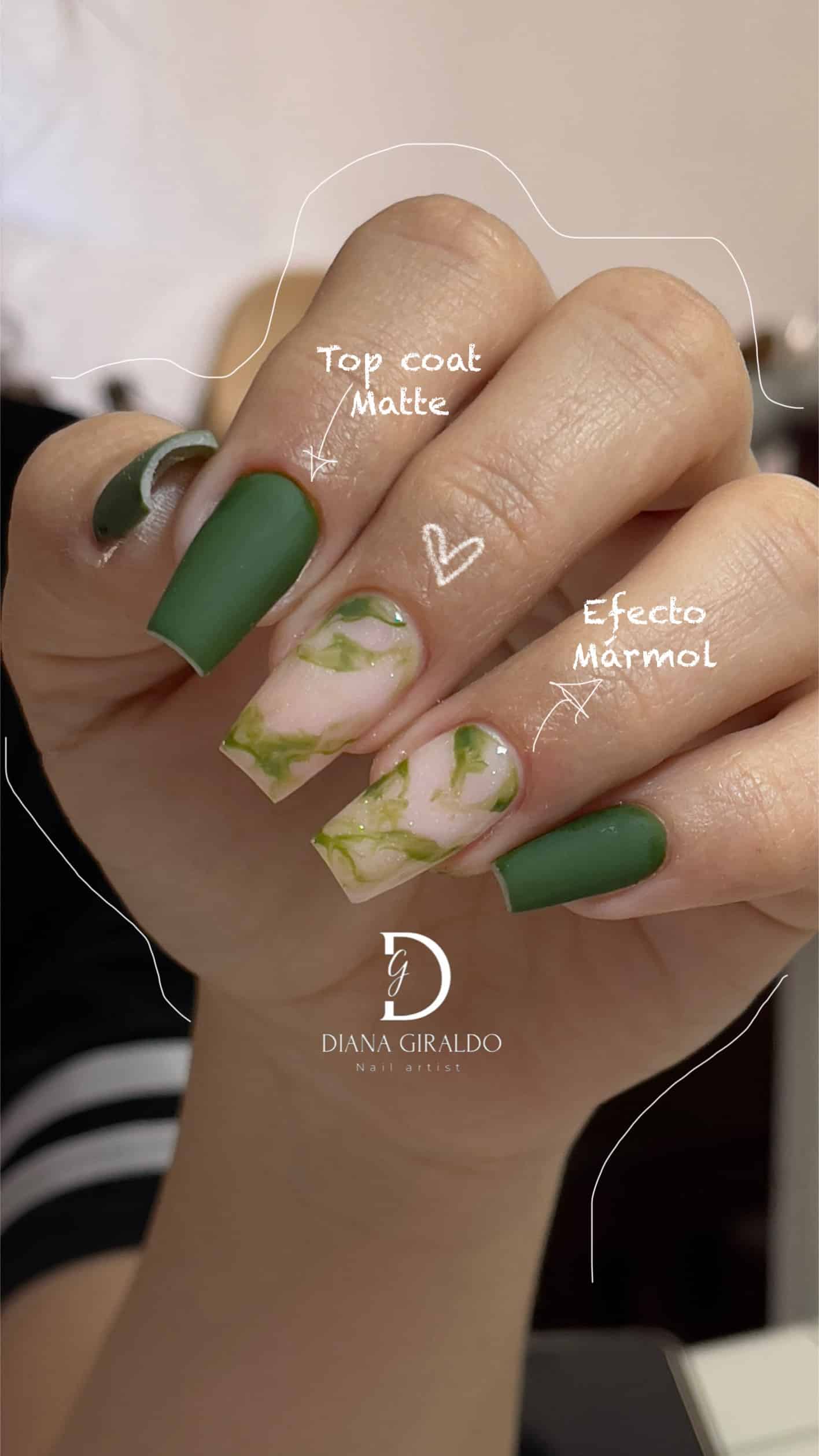 0EEBEA29-EE88-4A52-B9E7-37FB3AABEF62 Manicura con diseño sencillo y detalles artísticos