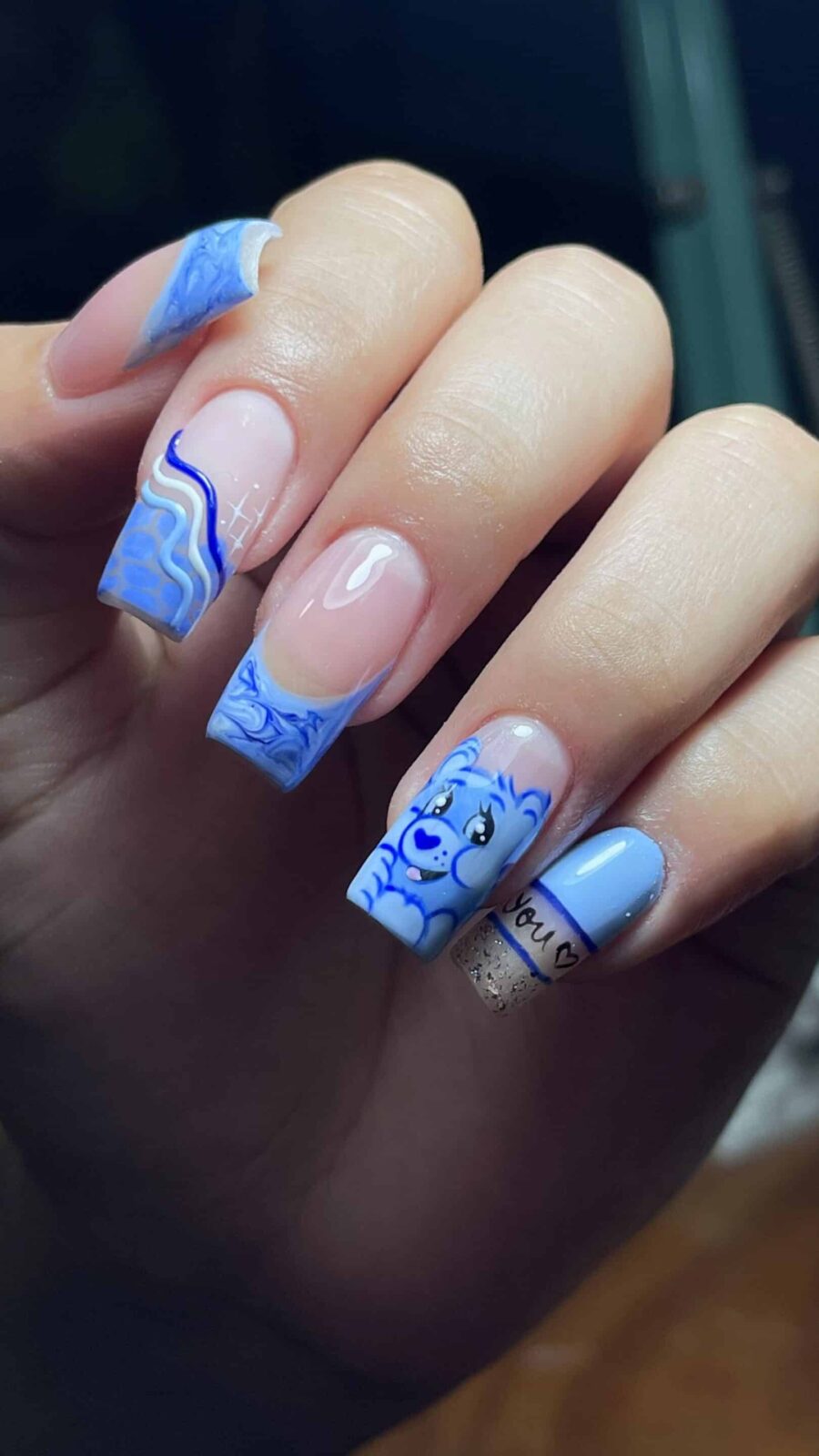96D4FA78-E181-4A93-83C2-A0D160889D93 Uñas largas con diseño artístico personalizado en Valencia