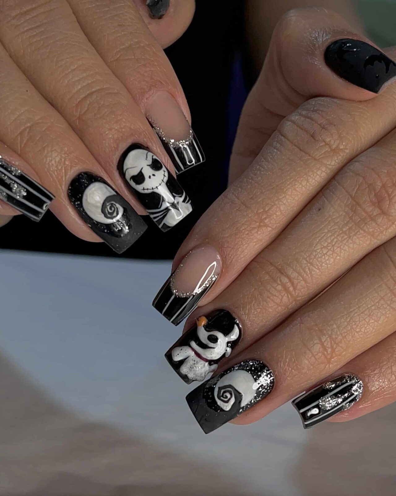 IMG_3047 Uñas extra largas con relieve y pedrería